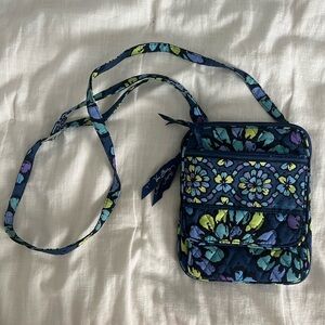 Vera Bradley crossbody purse